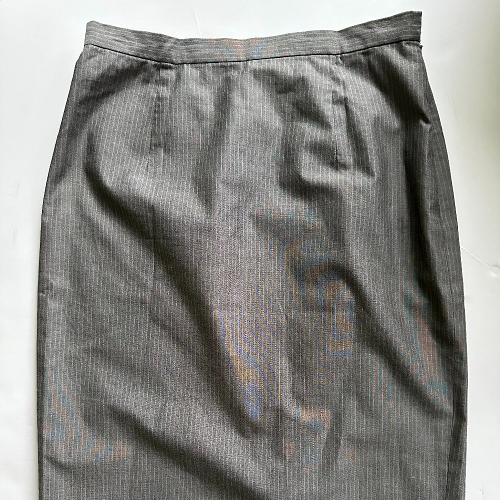 Ann Taylor Size: 4 Grey Skirt